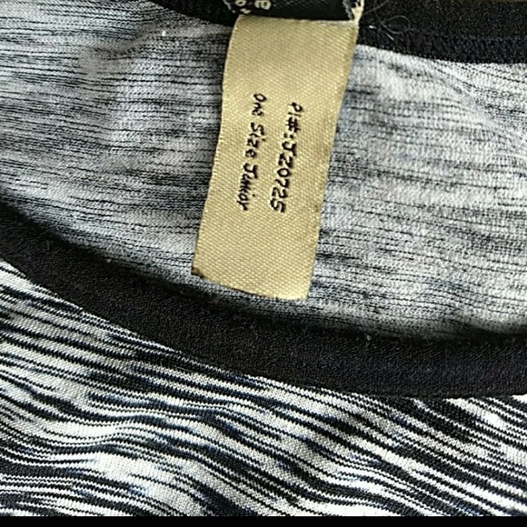 Ebb & Flow performance top - Picture 5 of 5